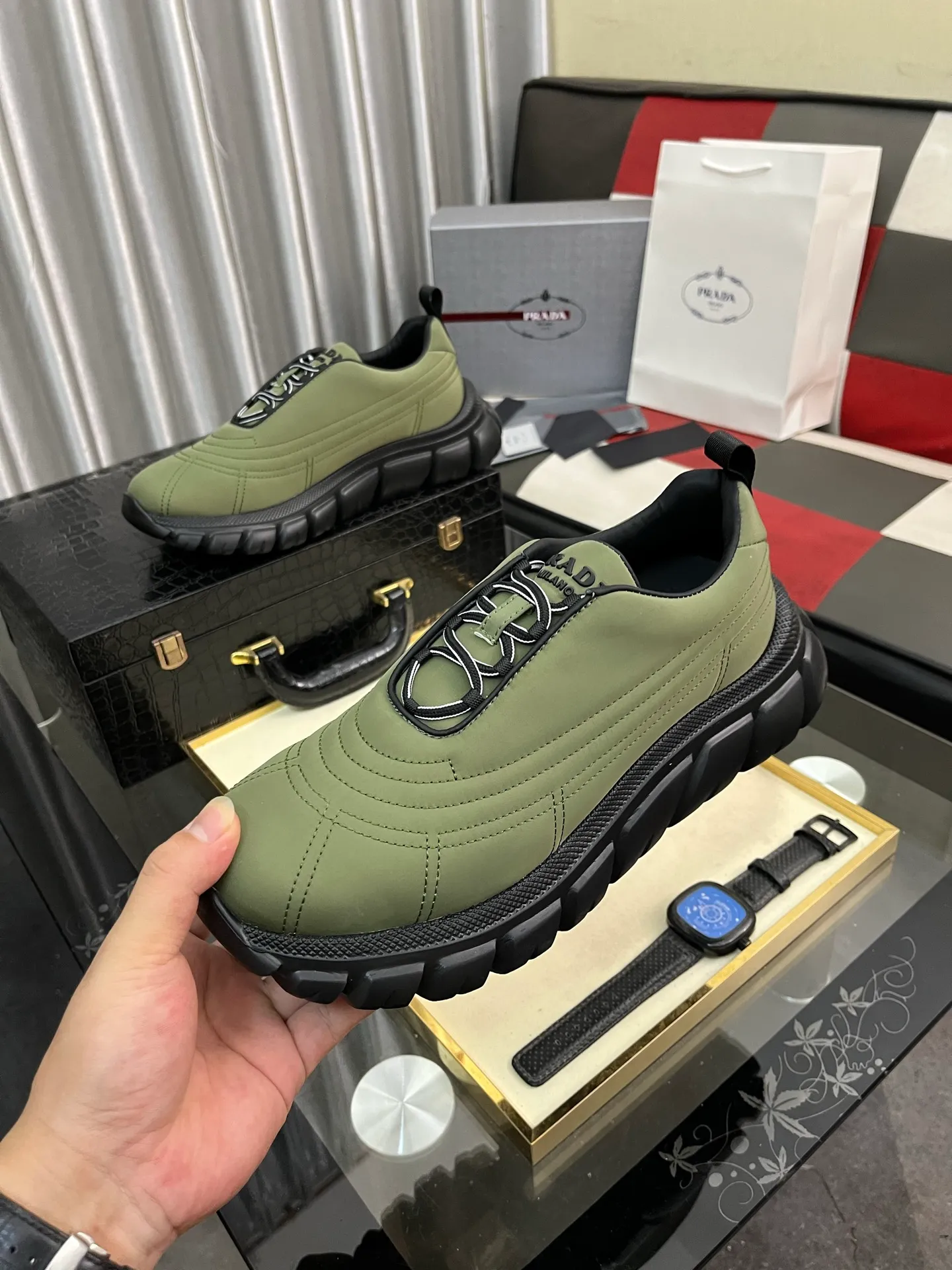 Men's shoes 💰560⌚️⌚️【PRADA】Prada - high-end quality original order 🔍🔍🔍 casual sports shoes - Upper: imported 🔝 Napa calfskin, pebbled calfskin, branded epoxy hollow mesh canvas, shoe body sewn with branded metal fasteners - Lining: water-dyed cowhide - Outsole: ultra-light TPU foam rubber; two-color molded outsole -Ultra-high quality control, fine workmanship, highlighting (high-end, nobility, class) -Size: 38-445️⃣colors available